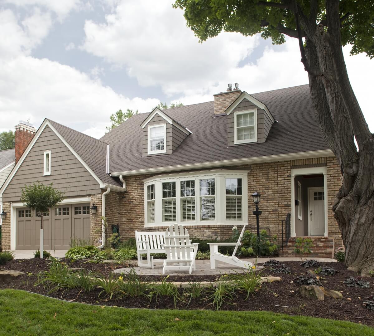 1940s home remodeled with a new addition and anew kitchen and family room.