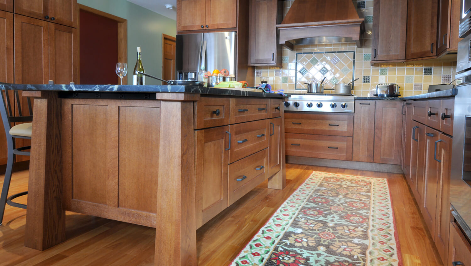 Dura Supreme kitchen design by Dan Luck of Bella Domicile, Wisconsin.