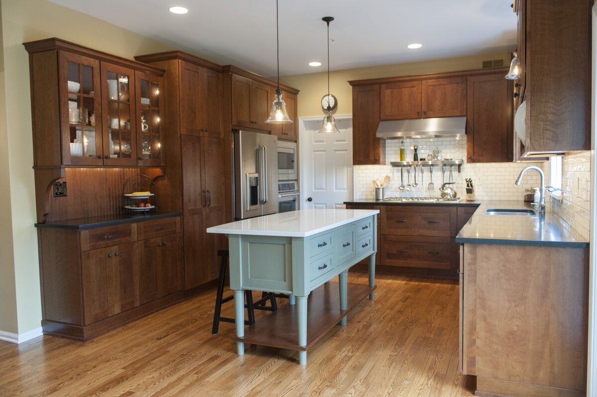 Dura Supreme kitchen design by Pine Street Carpenters Inc., PA