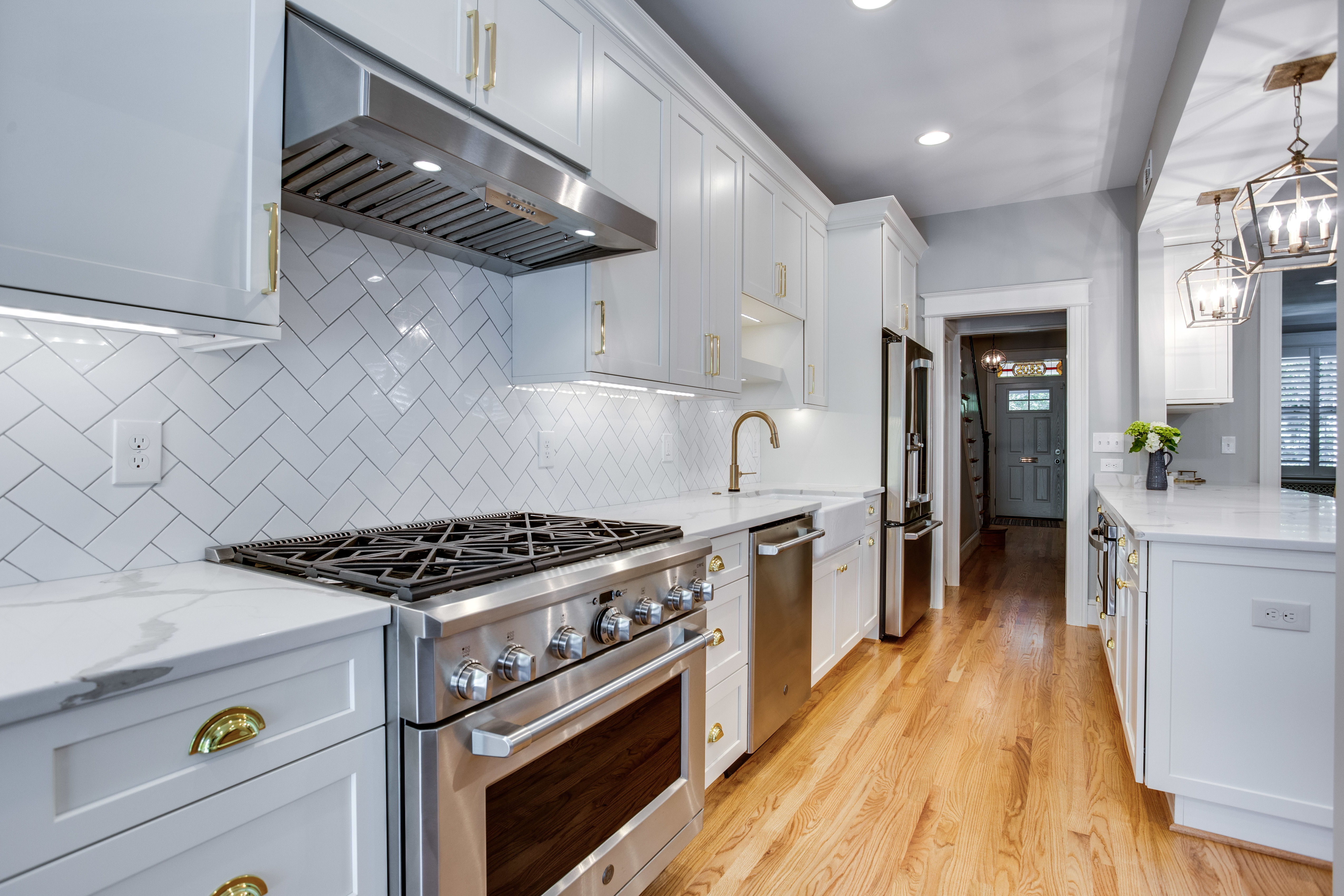 Kitchen Design: Cooking with Gas or Electric? - Dura Supreme Cabinetry