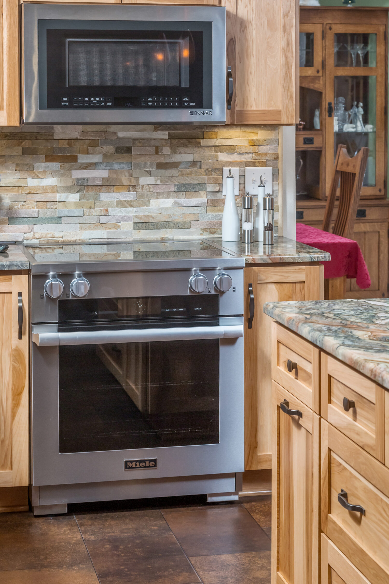 Natural Hickory Kitchen Cabinets