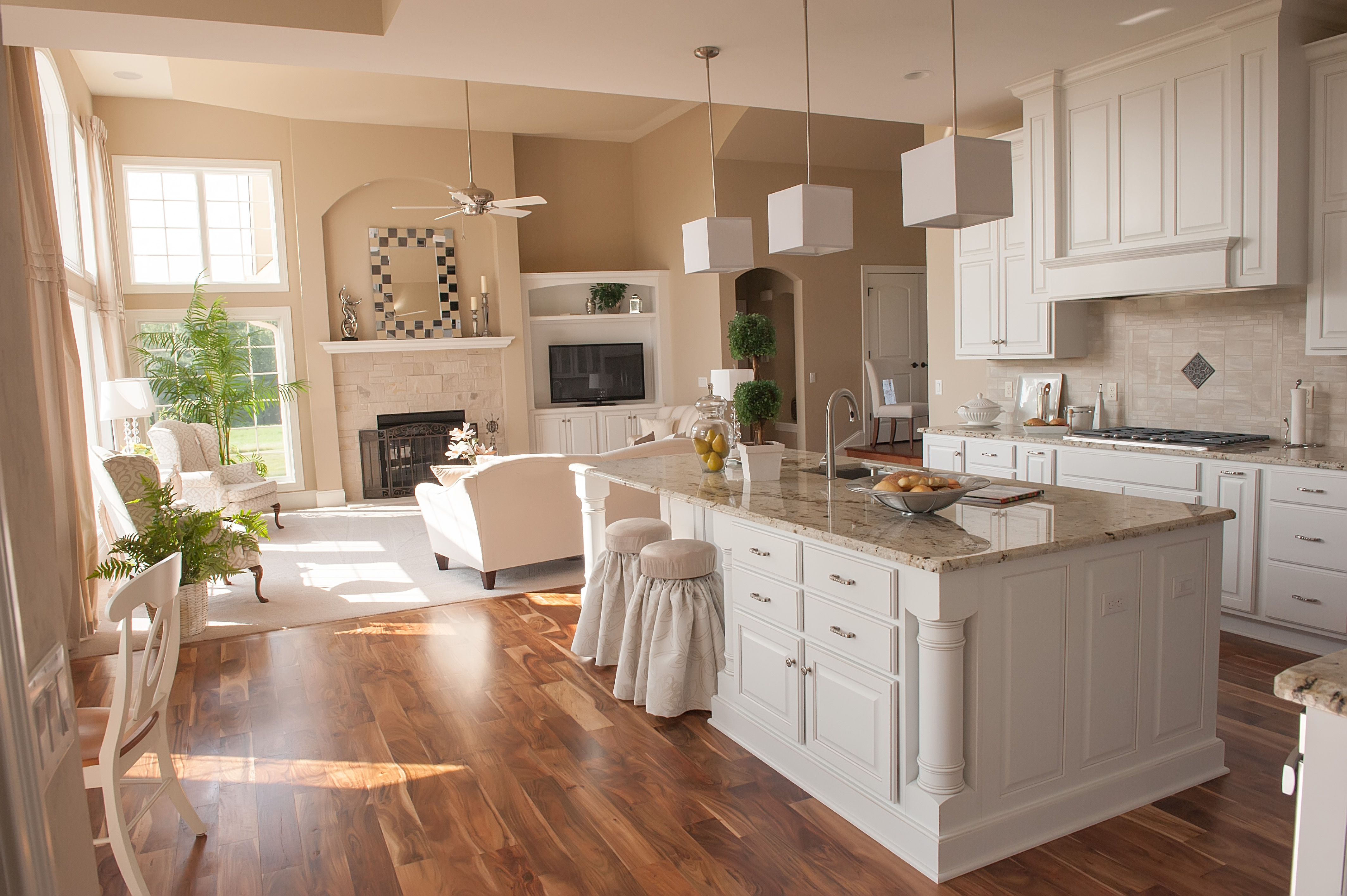 A luxury kitchen with traitional styled cabinets using standard overlay door construction for a classic look.