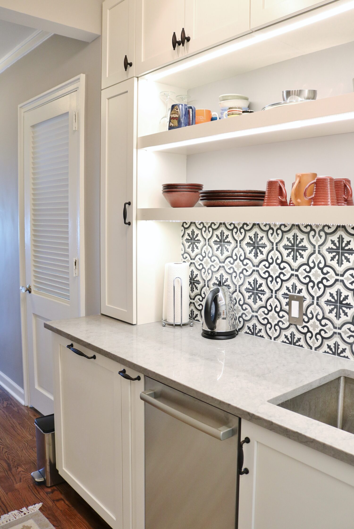 Navigating Small Kitchens: Design Ideas For Cooking In Compact Areas Navigating Small Kitchens: Design Ideas For Cooking In Compact Areas