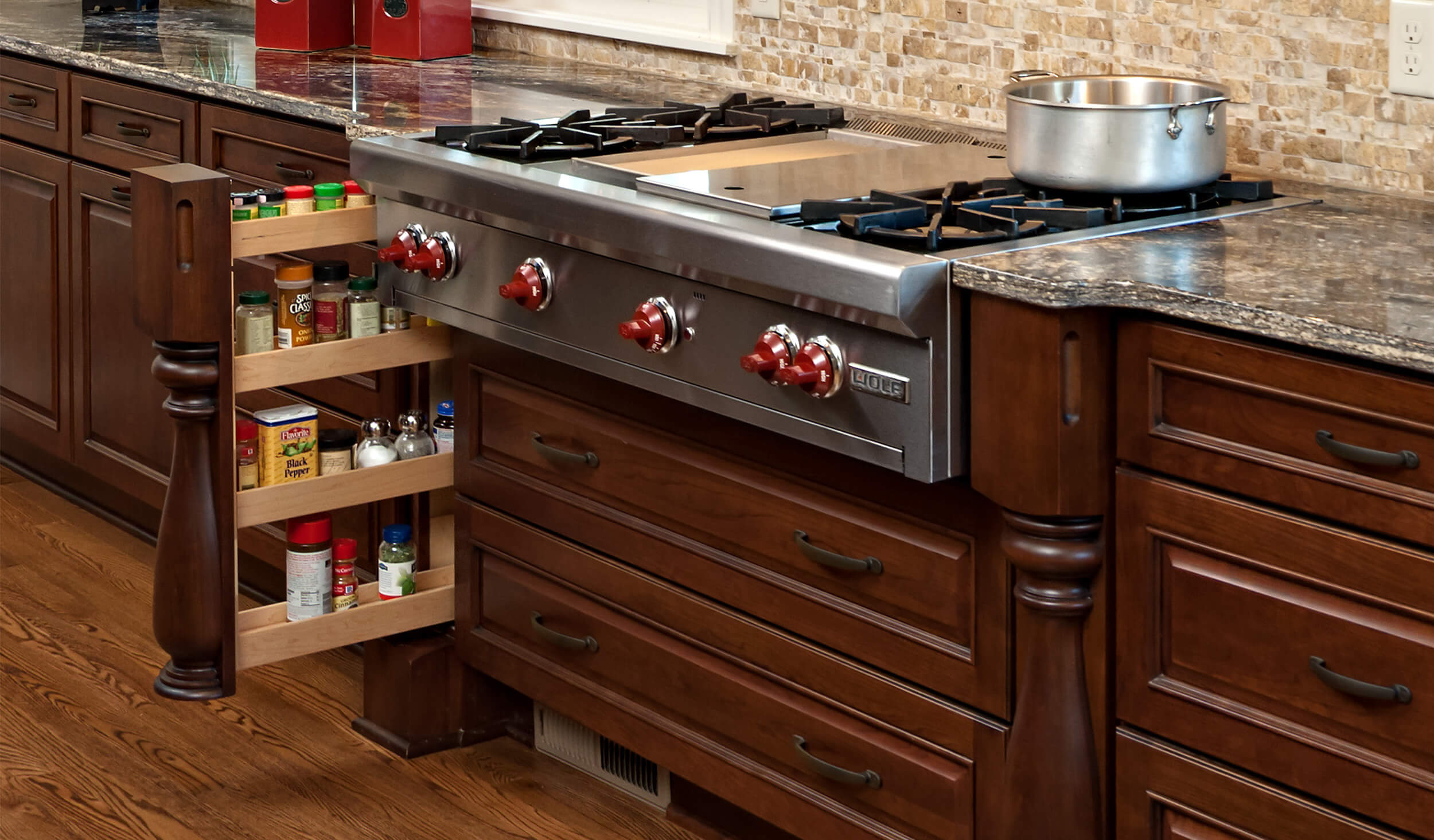 Pot & Pan Roll-Out - Dura Supreme Cabinetry