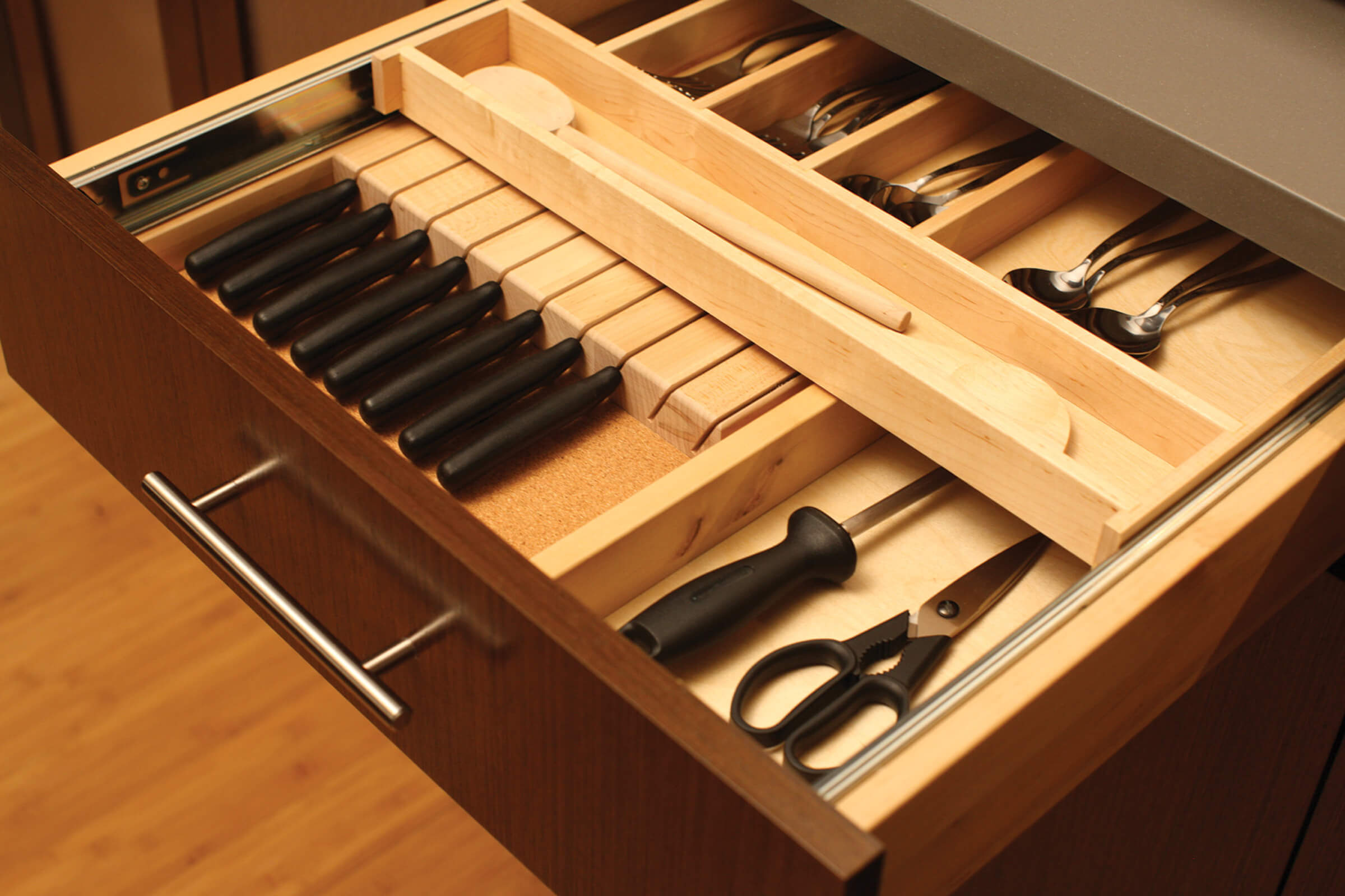 Dura Supreme two-tier slotted cuttlery tray and knife holder for cabinet drawer.