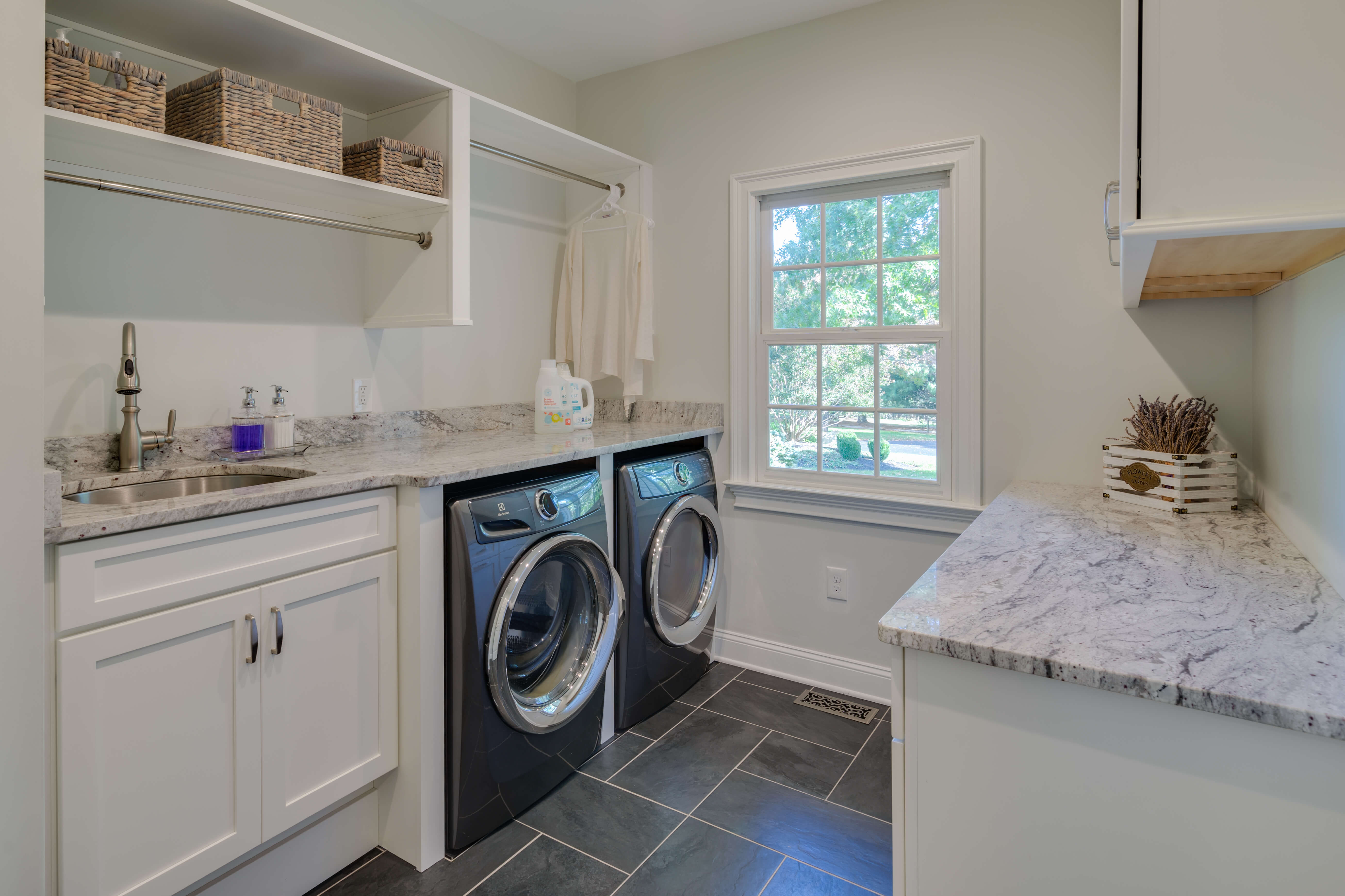 5 Must-Haves For Your Laundry Room