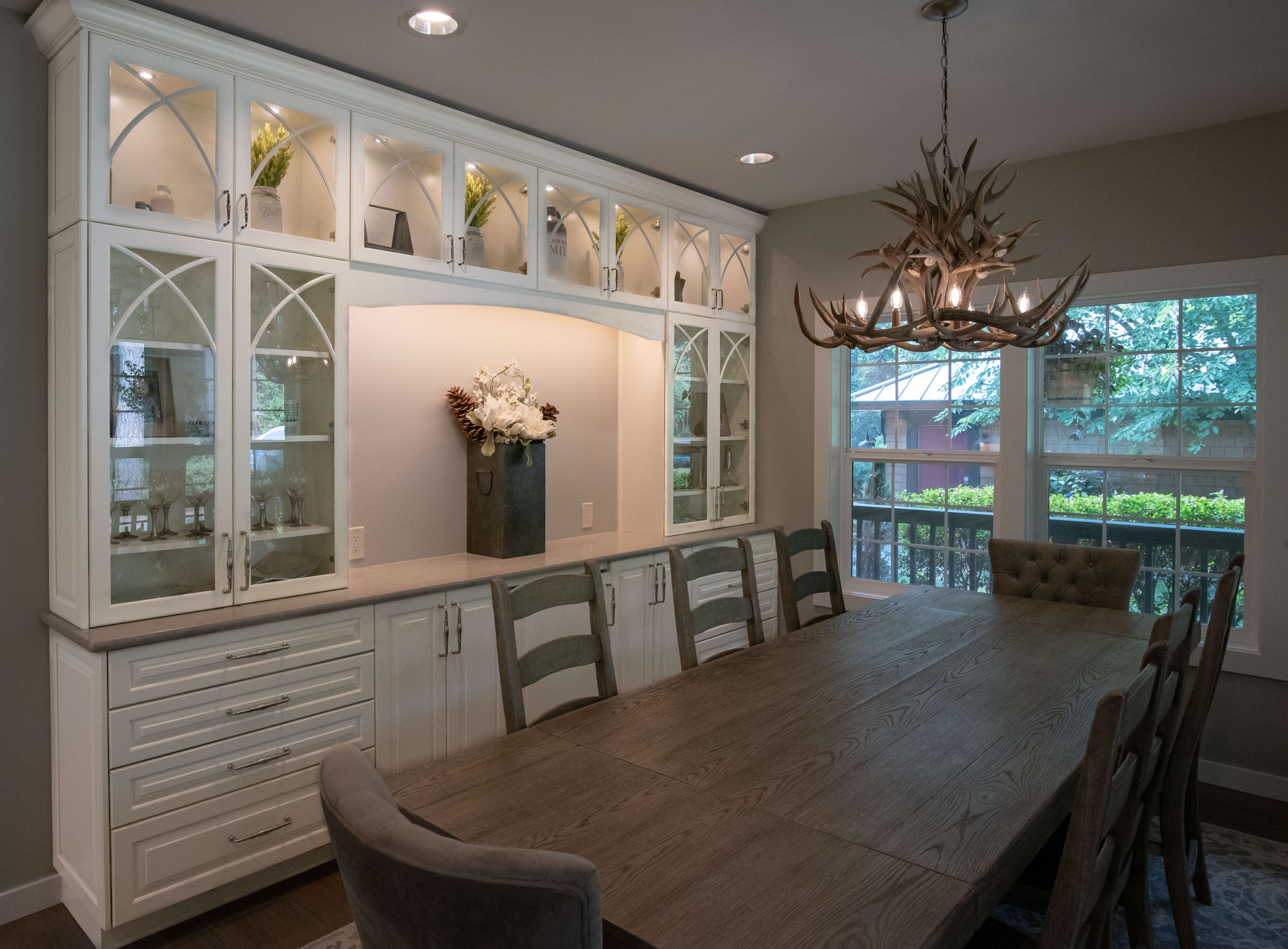 Mullion cabinet door idea in the dining room area.