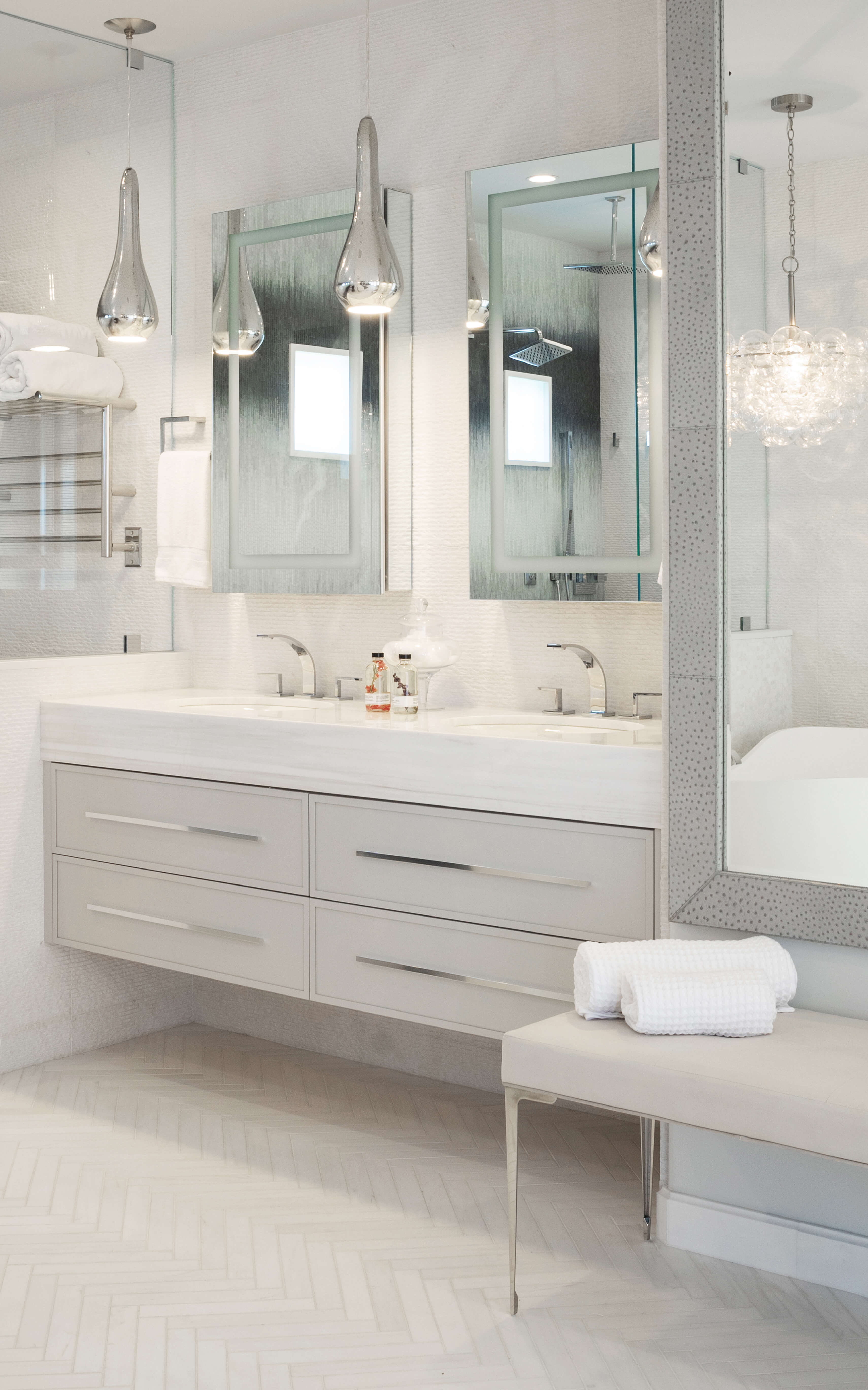 https://www.durasupreme.com/wp-content/uploads/2022/06/SWAN01_Floating-Vanity-Tall-think-Countertop.jpg