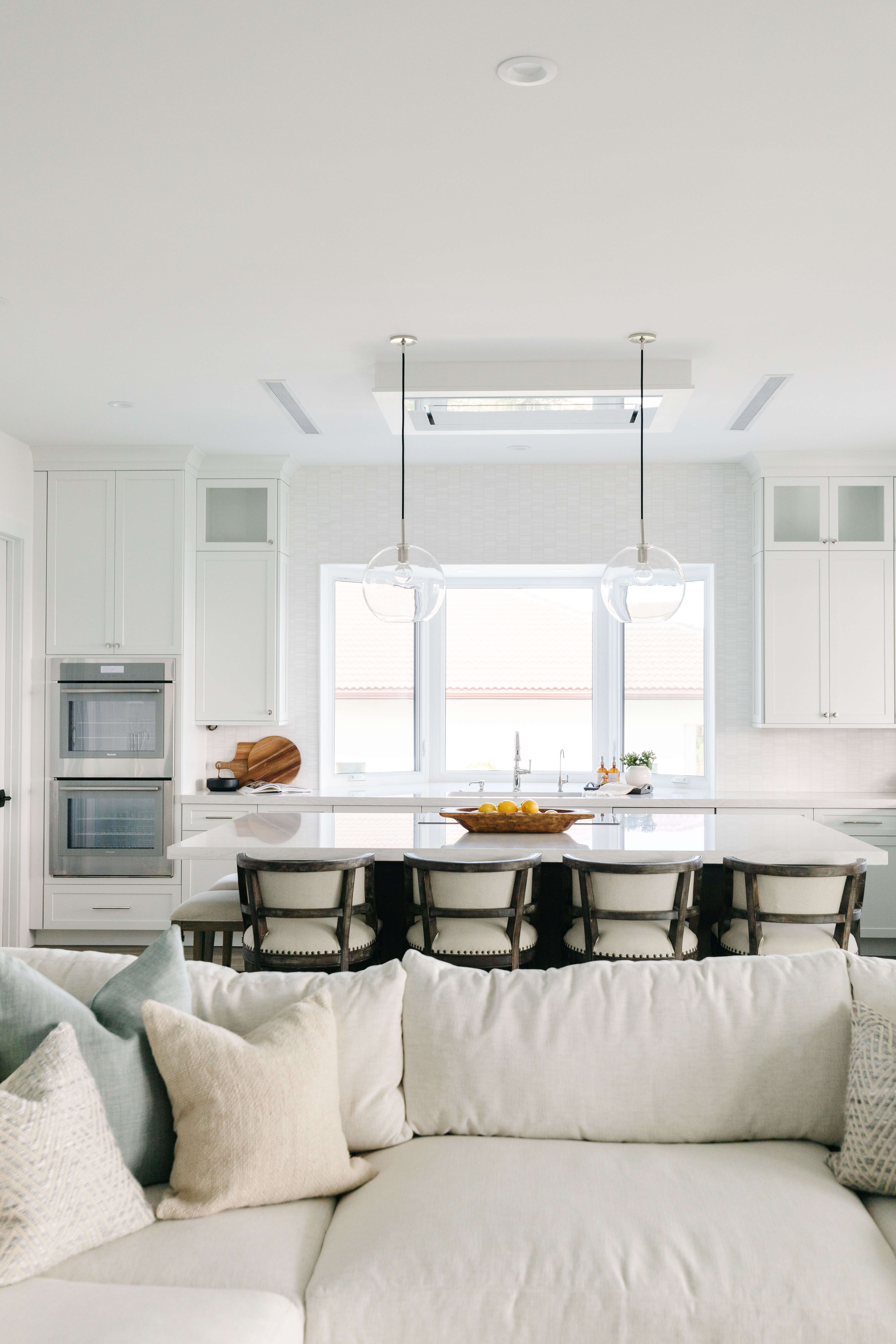 10 Kitchen Islands that Double as Tables Dura Supreme