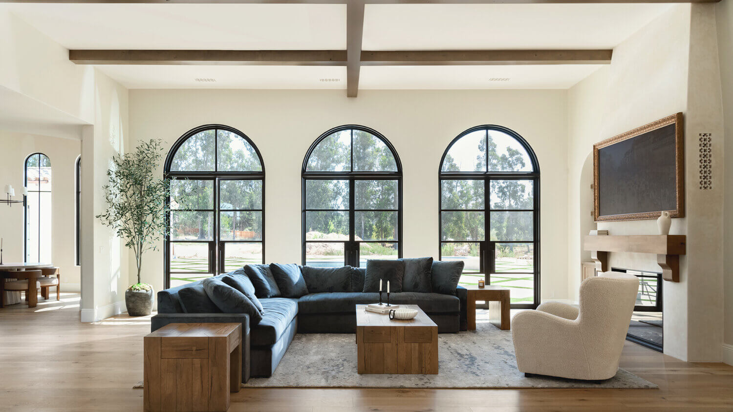 With an emphasis on comfort, heritage-inspired details, and lived-in textures, this family home is a Mediterranean oasis. This stunning Mediterranean inspired home features Dura Supreme’s Hudson shaker door style in a combination of the “Cashew” stain on Knotty Alder